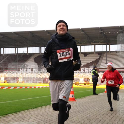 08.12.2024 - St. Pauli X-Mass-Run No. 14 Yannick Fuchs http://msf.ph/oto/7478875 08.12.2024 10:01:55 Ziel 86, 1246, 1751, 1784, 2302, 2361, 2362, 2817, 2826, 2833, 2965, 3093, 3254, 3304 meine-sportfotos.de