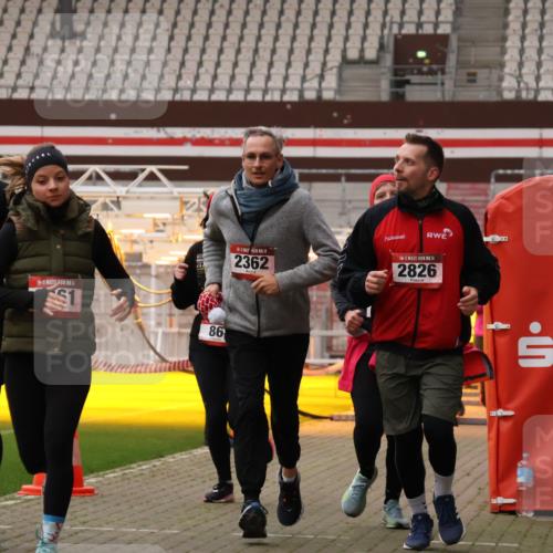 08.12.2024 - St. Pauli X-Mass-Run No. 14 Yannick Fuchs http://msf.ph/oto/7478899 08.12.2024 10:01:58 Ziel 86, 1751, 1784, 2302, 2361, 2362, 2817, 2826, 2833, 2965, 3093, 3304 meine-sportfotos.de