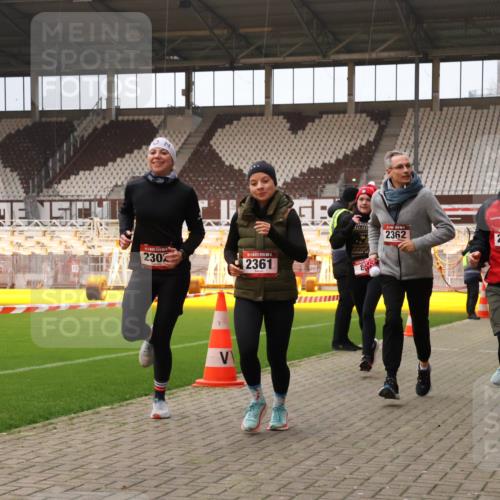 08.12.2024 - St. Pauli X-Mass-Run No. 14 Yannick Fuchs http://msf.ph/oto/7478949 08.12.2024 10:02:00 Ziel 86, 1751, 1784, 2302, 2361, 2362, 2817, 2826, 2833, 2965, 3093, 3304 meine-sportfotos.de
