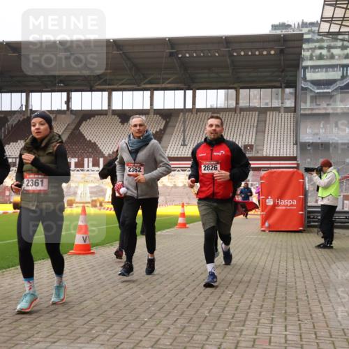 08.12.2024 - St. Pauli X-Mass-Run No. 14 Yannick Fuchs http://msf.ph/oto/7478961 08.12.2024 10:02:01 Ziel 86, 1751, 1784, 2302, 2361, 2362, 2817, 2826, 2833, 2965, 3093, 3304 meine-sportfotos.de