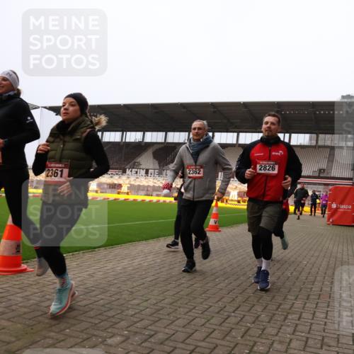 08.12.2024 - St. Pauli X-Mass-Run No. 14 Yannick Fuchs http://msf.ph/oto/7478988 08.12.2024 10:02:01 Ziel 86, 1751, 1784, 2302, 2361, 2362, 2817, 2826, 2833, 2965, 3093, 3304 meine-sportfotos.de