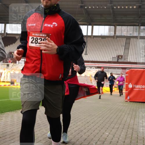 08.12.2024 - St. Pauli X-Mass-Run No. 14 Yannick Fuchs http://msf.ph/oto/7478993 08.12.2024 10:02:02 Ziel 86, 1751, 1784, 2302, 2361, 2362, 2780, 2817, 2826, 2833, 2965, 3093, 3304 meine-sportfotos.de