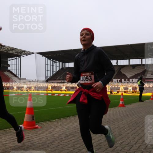 08.12.2024 - St. Pauli X-Mass-Run No. 14 Yannick Fuchs http://msf.ph/oto/7479004 08.12.2024 10:02:03 Ziel 86, 588, 1751, 1784, 2302, 2361, 2362, 2780, 2817, 2826, 2965, 3093, 3304 meine-sportfotos.de