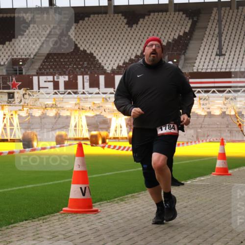 08.12.2024 - St. Pauli X-Mass-Run No. 14 Yannick Fuchs http://msf.ph/oto/7479054 08.12.2024 10:02:05 Ziel 86, 588, 1784, 2302, 2361, 2362, 2780, 2817, 2826, 2965, 3093, 3304 meine-sportfotos.de