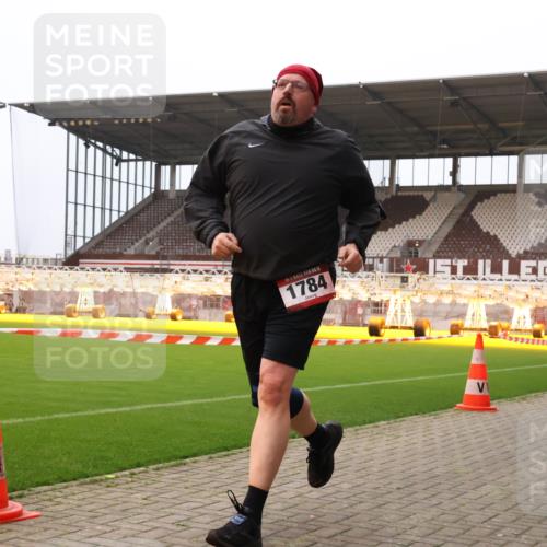 08.12.2024 - St. Pauli X-Mass-Run No. 14 Yannick Fuchs http://msf.ph/oto/7479068 08.12.2024 10:02:07 Ziel 86, 588, 838, 1784, 2302, 2361, 2362, 2780, 2817, 2826, 2965, 3093, 3255, 3304 meine-sportfotos.de