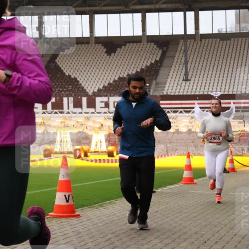 08.12.2024 - St. Pauli X-Mass-Run No. 14 Yannick Fuchs http://msf.ph/oto/7479097 08.12.2024 10:02:09 Ziel 86, 588, 838, 1784, 2302, 2361, 2362, 2780, 2817, 2826, 2965, 3093, 3255, 3304 meine-sportfotos.de