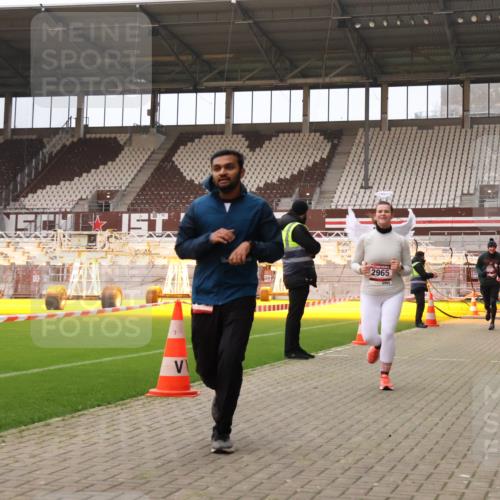 08.12.2024 - St. Pauli X-Mass-Run No. 14 Yannick Fuchs http://msf.ph/oto/7479117 08.12.2024 10:02:09 Ziel 86, 588, 838, 1784, 2302, 2361, 2362, 2780, 2817, 2826, 2965, 3093, 3255, 3304 meine-sportfotos.de