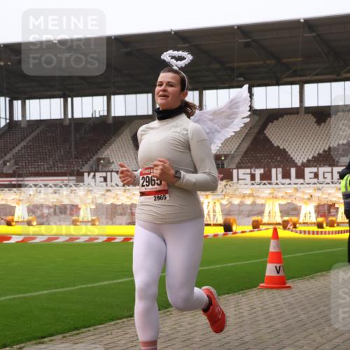 08.12.2024 - St. Pauli X-Mass-Run No. 14 Yannick Fuchs http://msf.ph/oto/7479169 08.12.2024 10:02:12 Ziel 588, 838, 1784, 2780, 2817, 2965, 3255, 3304 meine-sportfotos.de