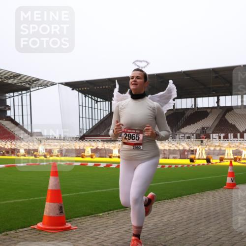 08.12.2024 - St. Pauli X-Mass-Run No. 14 Yannick Fuchs http://msf.ph/oto/7479184 08.12.2024 10:02:12 Ziel 588, 838, 1784, 2780, 2817, 2965, 3255, 3304 meine-sportfotos.de