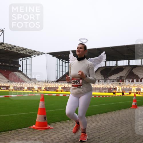 08.12.2024 - St. Pauli X-Mass-Run No. 14 Yannick Fuchs http://msf.ph/oto/7479188 08.12.2024 10:02:12 Ziel 588, 838, 1784, 2780, 2817, 2965, 3255, 3304 meine-sportfotos.de