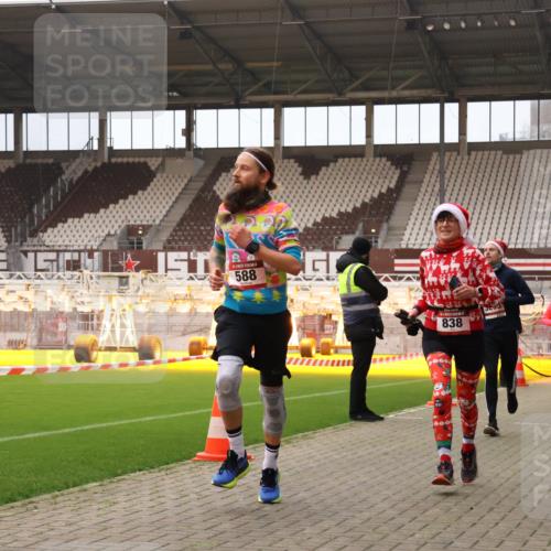 08.12.2024 - St. Pauli X-Mass-Run No. 14 Yannick Fuchs http://msf.ph/oto/7479283 08.12.2024 10:02:21 Ziel 479, 588, 838, 2780, 3255 meine-sportfotos.de