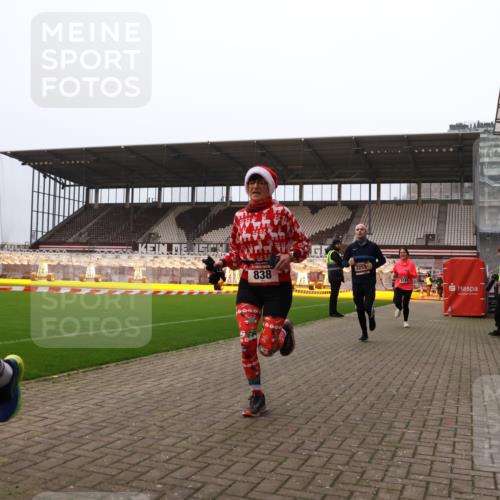 08.12.2024 - St. Pauli X-Mass-Run No. 14 Yannick Fuchs http://msf.ph/oto/7479325 08.12.2024 10:02:22 Ziel 479, 588, 838, 2780, 3255 meine-sportfotos.de