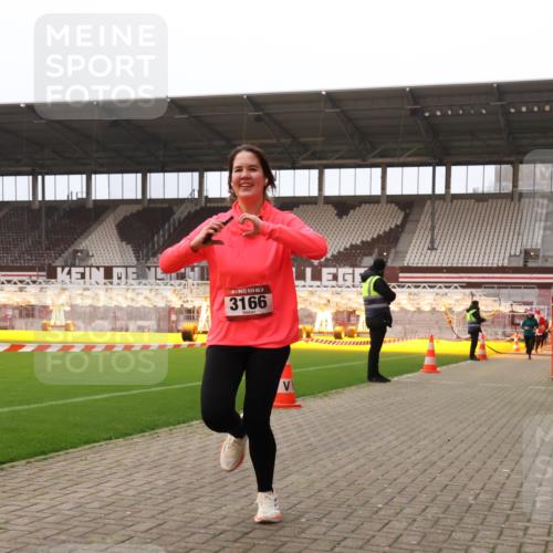 08.12.2024 - St. Pauli X-Mass-Run No. 14 Yannick Fuchs http://msf.ph/oto/7479370 08.12.2024 10:02:25 Ziel 479, 588, 838, 2780, 3255 meine-sportfotos.de