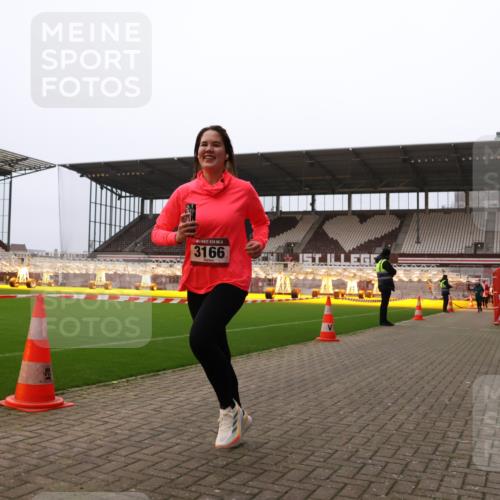 08.12.2024 - St. Pauli X-Mass-Run No. 14 Yannick Fuchs http://msf.ph/oto/7479390 08.12.2024 10:02:26 Ziel 479, 588, 604, 609, 838, 2780, 3255 meine-sportfotos.de