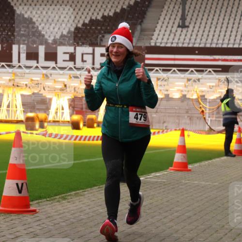08.12.2024 - St. Pauli X-Mass-Run No. 14 Yannick Fuchs http://msf.ph/oto/7479404 08.12.2024 10:02:33 Ziel 187, 479, 604, 609, 1275, 2211, 2334, 2371, 2898 meine-sportfotos.de