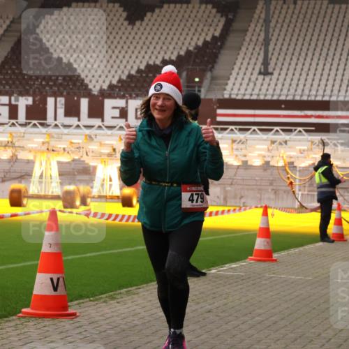 08.12.2024 - St. Pauli X-Mass-Run No. 14 Yannick Fuchs http://msf.ph/oto/7479414 08.12.2024 10:02:33 Ziel 187, 479, 604, 609, 1275, 2211, 2334, 2371, 2898 meine-sportfotos.de