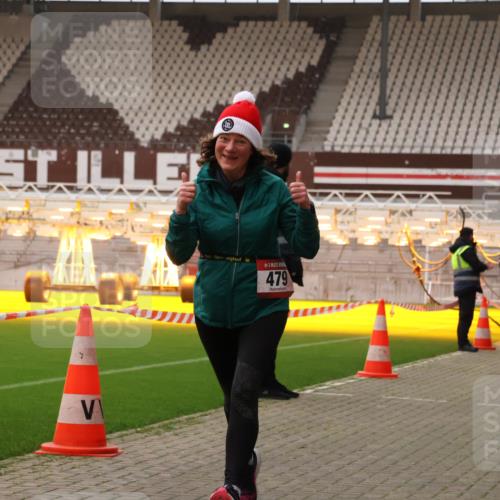 08.12.2024 - St. Pauli X-Mass-Run No. 14 Yannick Fuchs http://msf.ph/oto/7479417 08.12.2024 10:02:34 Ziel 187, 479, 604, 609, 1275, 2211, 2334, 2371, 2898 meine-sportfotos.de