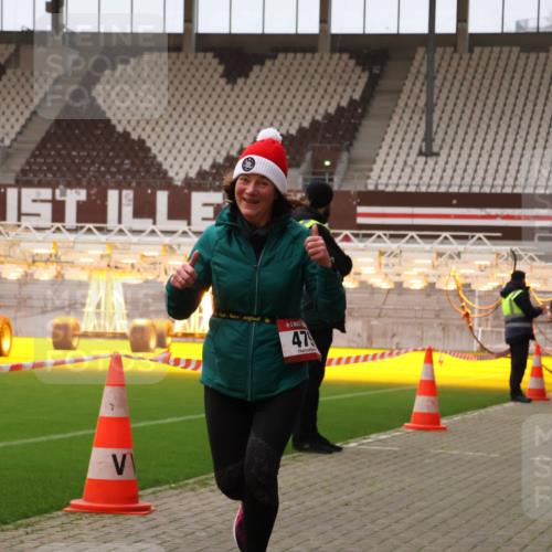 08.12.2024 - St. Pauli X-Mass-Run No. 14 Yannick Fuchs http://msf.ph/oto/7479425 08.12.2024 10:02:34 Ziel 187, 479, 604, 609, 1275, 2211, 2334, 2371, 2898 meine-sportfotos.de
