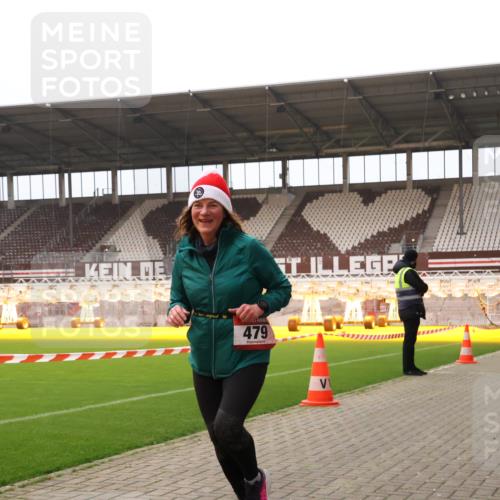 08.12.2024 - St. Pauli X-Mass-Run No. 14 Yannick Fuchs http://msf.ph/oto/7479451 08.12.2024 10:02:35 Ziel 187, 479, 604, 609, 1275, 2211, 2334, 2371, 2898 meine-sportfotos.de