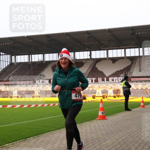 08.12.2024 - St. Pauli X-Mass-Run No. 14 Yannick Fuchs http://msf.ph/oto/7479455 08.12.2024 10:02:35 Ziel 187, 479, 604, 609, 1275, 2211, 2334, 2371, 2898 meine-sportfotos.de