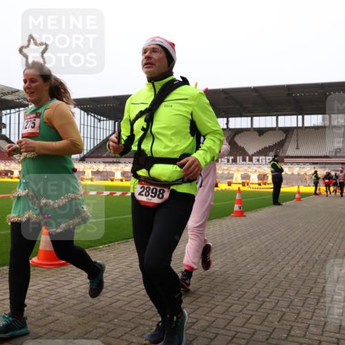 08.12.2024 - St. Pauli X-Mass-Run No. 14 Yannick Fuchs http://msf.ph/oto/7479737 08.12.2024 10:02:44 Ziel 187, 345, 349, 604, 609, 1018, 1275, 2211, 2334, 2371, 2426, 2898, 3104, 3105 meine-sportfotos.de