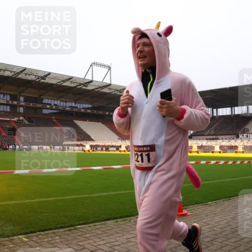 08.12.2024 - St. Pauli X-Mass-Run No. 14 Yannick Fuchs http://msf.ph/oto/7479755 08.12.2024 10:02:45 Ziel 187, 345, 349, 604, 609, 1018, 1275, 2211, 2334, 2371, 2426, 2898, 3104, 3105 meine-sportfotos.de