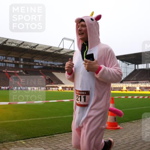 08.12.2024 - St. Pauli X-Mass-Run No. 14 Yannick Fuchs http://msf.ph/oto/7479759 08.12.2024 10:02:45 Ziel 187, 345, 349, 604, 609, 1018, 1275, 2211, 2334, 2371, 2426, 2898, 3104, 3105 meine-sportfotos.de