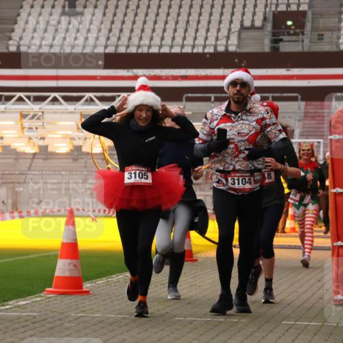 08.12.2024 - St. Pauli X-Mass-Run No. 14 Yannick Fuchs http://msf.ph/oto/7479776 08.12.2024 10:02:48 Ziel 187, 345, 349, 604, 609, 1018, 1275, 2211, 2334, 2371, 2426, 2898, 3104, 3105 meine-sportfotos.de