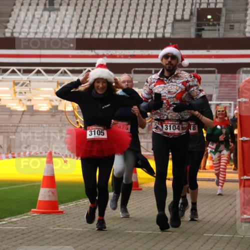 08.12.2024 - St. Pauli X-Mass-Run No. 14 Yannick Fuchs http://msf.ph/oto/7479779 08.12.2024 10:02:48 Ziel 187, 345, 349, 604, 609, 1018, 1275, 2211, 2334, 2371, 2426, 2898, 3104, 3105 meine-sportfotos.de