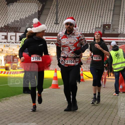 08.12.2024 - St. Pauli X-Mass-Run No. 14 Yannick Fuchs http://msf.ph/oto/7479809 08.12.2024 10:02:50 Ziel 187, 345, 349, 604, 609, 613, 630, 1018, 1275, 2211, 2334, 2371, 2426, 2898, 3104, 3105 meine-sportfotos.de
