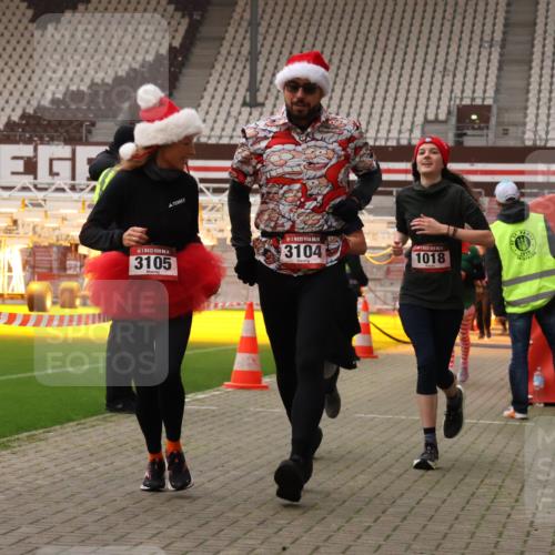 08.12.2024 - St. Pauli X-Mass-Run No. 14 Yannick Fuchs http://msf.ph/oto/7479816 08.12.2024 10:02:50 Ziel 187, 345, 349, 604, 609, 613, 630, 1018, 1275, 2211, 2334, 2371, 2426, 2898, 3104, 3105 meine-sportfotos.de