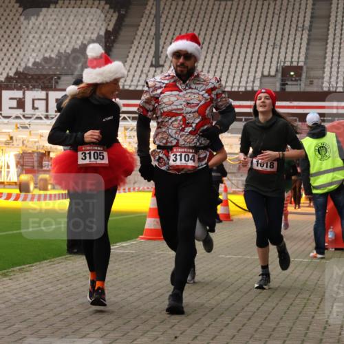 08.12.2024 - St. Pauli X-Mass-Run No. 14 Yannick Fuchs http://msf.ph/oto/7479819 08.12.2024 10:02:51 Ziel 187, 345, 349, 604, 609, 613, 630, 1018, 1275, 2211, 2334, 2371, 2426, 2898, 3104, 3105 meine-sportfotos.de