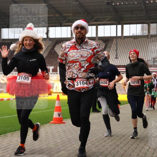 08.12.2024 - St. Pauli X-Mass-Run No. 14 Yannick Fuchs http://msf.ph/oto/7479842 08.12.2024 10:02:52 Ziel 187, 345, 349, 613, 630, 1018, 1275, 2211, 2334, 2371, 2426, 2898, 3104, 3105 meine-sportfotos.de