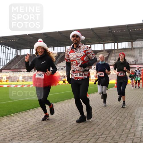 08.12.2024 - St. Pauli X-Mass-Run No. 14 Yannick Fuchs http://msf.ph/oto/7479860 08.12.2024 10:02:52 Ziel 187, 345, 349, 613, 630, 1018, 1275, 2211, 2334, 2371, 2426, 2898, 3104, 3105 meine-sportfotos.de