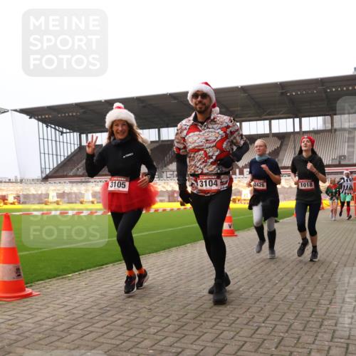 08.12.2024 - St. Pauli X-Mass-Run No. 14 Yannick Fuchs http://msf.ph/oto/7479864 08.12.2024 10:02:52 Ziel 187, 345, 349, 613, 630, 1018, 1275, 2211, 2334, 2371, 2426, 2898, 3104, 3105 meine-sportfotos.de
