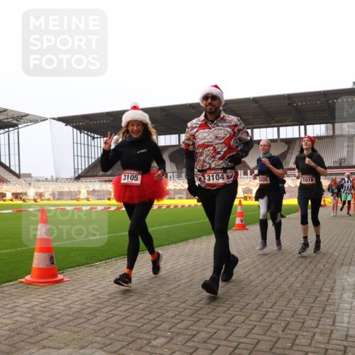 08.12.2024 - St. Pauli X-Mass-Run No. 14 Yannick Fuchs http://msf.ph/oto/7479867 08.12.2024 10:02:53 Ziel 187, 345, 349, 613, 630, 1018, 1219, 1275, 2211, 2426, 2898, 3039, 3104, 3105 meine-sportfotos.de