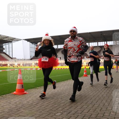 08.12.2024 - St. Pauli X-Mass-Run No. 14 Yannick Fuchs http://msf.ph/oto/7479870 08.12.2024 10:02:53 Ziel 187, 345, 349, 613, 630, 1018, 1219, 1275, 2211, 2426, 2898, 3039, 3104, 3105 meine-sportfotos.de