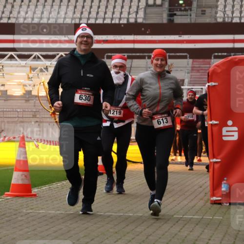 08.12.2024 - St. Pauli X-Mass-Run No. 14 Yannick Fuchs http://msf.ph/oto/7480026 08.12.2024 10:03:01 Ziel 345, 349, 613, 630, 1018, 1219, 1958, 2213, 2265, 2426, 3039, 3104, 3105 meine-sportfotos.de