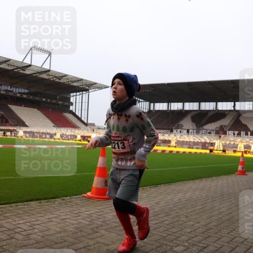 08.12.2024 - St. Pauli X-Mass-Run No. 14 Yannick Fuchs http://msf.ph/oto/7480212 08.12.2024 10:03:10 Ziel 253, 406, 613, 630, 809, 1219, 1385, 1958, 2213, 2265, 3039 meine-sportfotos.de