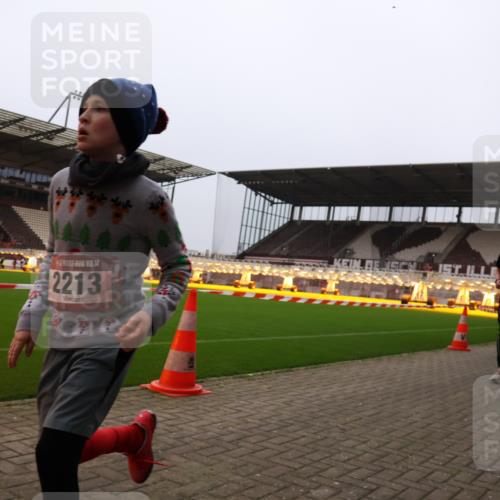 08.12.2024 - St. Pauli X-Mass-Run No. 14 Yannick Fuchs http://msf.ph/oto/7480224 08.12.2024 10:03:10 Ziel 253, 406, 613, 630, 809, 1219, 1385, 1958, 2213, 2265, 3039 meine-sportfotos.de