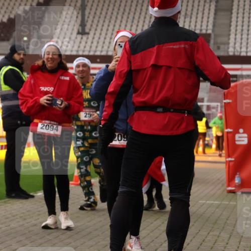 08.12.2024 - St. Pauli X-Mass-Run No. 14 Yannick Fuchs http://msf.ph/oto/7480276 08.12.2024 10:03:14 Ziel 253, 406, 613, 630, 809, 1219, 1385, 1958, 2213, 2265, 2822, 3039 meine-sportfotos.de