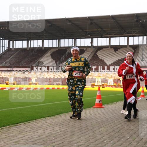 08.12.2024 - St. Pauli X-Mass-Run No. 14 Yannick Fuchs http://msf.ph/oto/7480324 08.12.2024 10:03:17 Ziel 253, 406, 809, 1219, 1385, 1958, 2213, 2265, 2822, 3039 meine-sportfotos.de