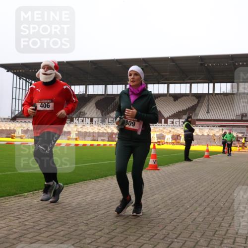 08.12.2024 - St. Pauli X-Mass-Run No. 14 Yannick Fuchs http://msf.ph/oto/7480400 08.12.2024 10:03:21 Ziel 253, 406, 809, 1385, 2822, 3260 meine-sportfotos.de
