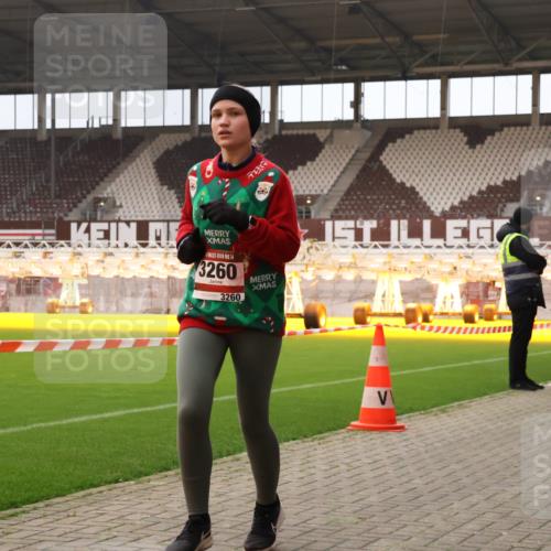 08.12.2024 - St. Pauli X-Mass-Run No. 14 Yannick Fuchs http://msf.ph/oto/7480497 08.12.2024 10:03:35 Ziel 330, 1912, 1949, 2093, 2094, 2098, 2663, 2759, 2822, 2848, 3062, 3063, 3070, 3072, 3260 meine-sportfotos.de