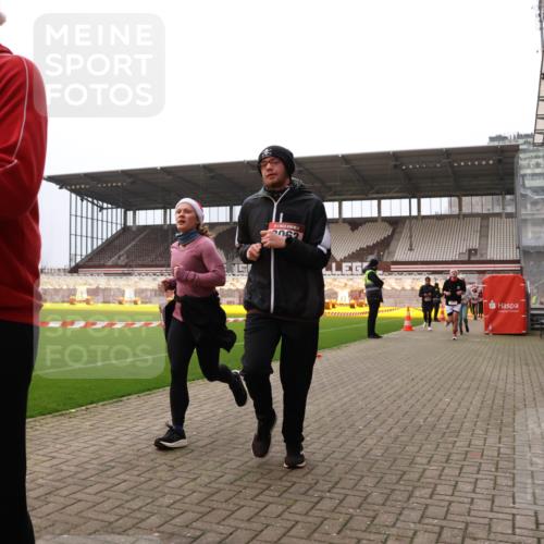 08.12.2024 - St. Pauli X-Mass-Run No. 14 Yannick Fuchs http://msf.ph/oto/7480630 08.12.2024 10:03:48 Ziel 330, 624, 1678, 1912, 1949, 2093, 2094, 2098, 2219, 2663, 2759, 2848, 2948, 2955, 3062, 3063, 3070, 3072, 3082, 3169, 3179, 3180 meine-sportfotos.de