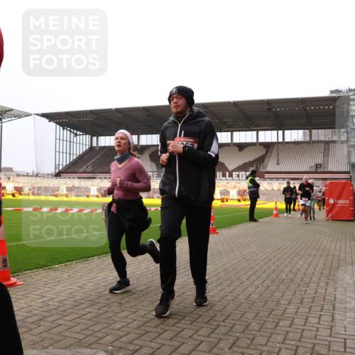 08.12.2024 - St. Pauli X-Mass-Run No. 14 Yannick Fuchs http://msf.ph/oto/7480633 08.12.2024 10:03:48 Ziel 330, 624, 1678, 1912, 1949, 2093, 2094, 2098, 2219, 2663, 2759, 2848, 2948, 2955, 3062, 3063, 3070, 3072, 3082, 3169, 3179, 3180 meine-sportfotos.de