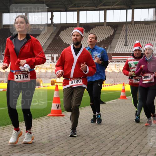 08.12.2024 - St. Pauli X-Mass-Run No. 14 Yannick Fuchs http://msf.ph/oto/7480746 08.12.2024 10:03:58 Ziel 330, 624, 815, 1565, 1678, 1788, 1870, 2094, 2219, 2759, 2819, 2848, 2933, 2948, 2955, 3062, 3063, 3071, 3082, 3169, 3179, 3180 meine-sportfotos.de
