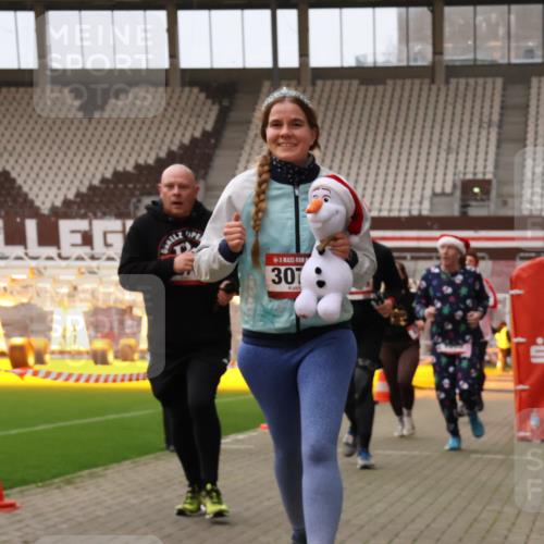 08.12.2024 - St. Pauli X-Mass-Run No. 14 Yannick Fuchs http://msf.ph/oto/7480806 08.12.2024 10:04:02 Ziel 624, 815, 1565, 1678, 1788, 1870, 2219, 2819, 2933, 2948, 2955, 3071, 3082, 3169, 3179, 3180 meine-sportfotos.de