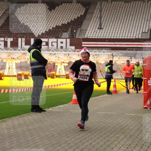 08.12.2024 - St. Pauli X-Mass-Run No. 14 Yannick Fuchs http://msf.ph/oto/7480914 08.12.2024 10:04:18 Ziel 31, 89, 299, 627, 634, 791, 815, 1421, 1788, 1870, 2380, 2382, 2383, 2604, 2933, 3008 meine-sportfotos.de