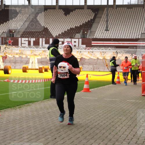 08.12.2024 - St. Pauli X-Mass-Run No. 14 Yannick Fuchs http://msf.ph/oto/7480924 08.12.2024 10:04:19 Ziel 31, 89, 299, 627, 634, 791, 815, 1421, 1870, 2380, 2382, 2383, 2604, 3008 meine-sportfotos.de